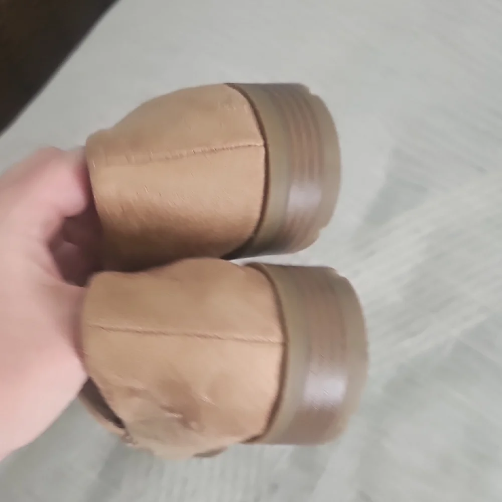 NWOB Life Stride Women's Tan Loafers